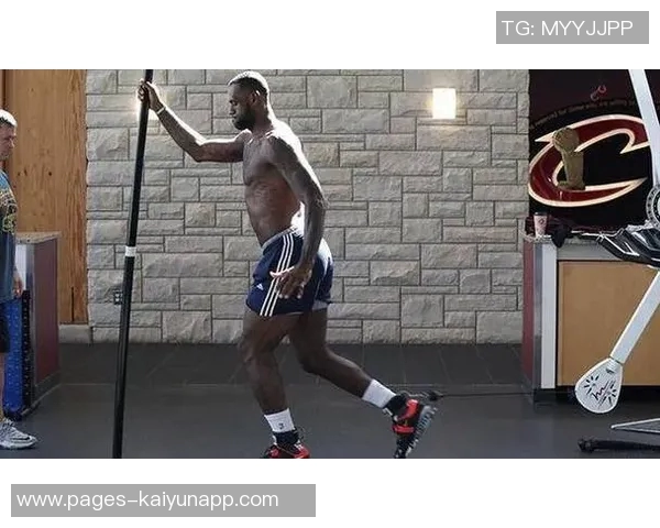 詹姆斯积极训练以防坐骨神经痛复发重点在于恢复体能与状态