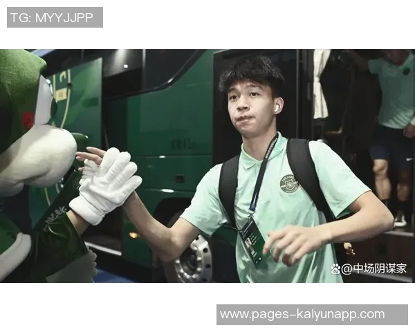 回顾2023中国足球赛季值得铭记的球员王钰栋吴曦等人表现精彩