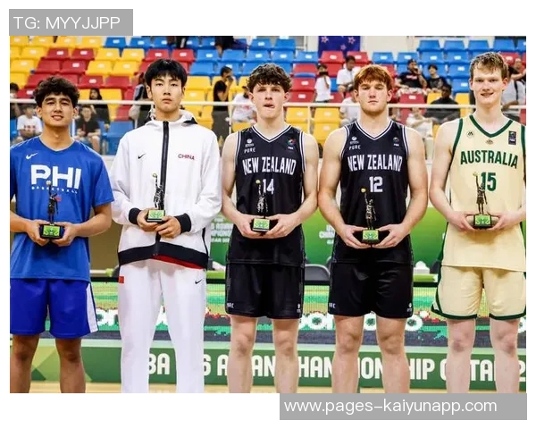 杨瀚森顺利通过脑震荡检查开拓者队士气恢复无碍继续征战