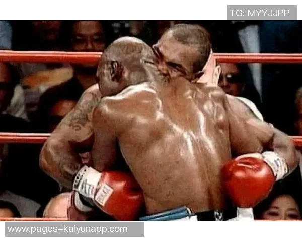 泰森39分生涯之夜米切尔泼水庆祝获比赛用球精彩瞬间回顾 泰森39分生涯之夜米切尔泼水庆祝获比赛用球精彩瞬间回顾